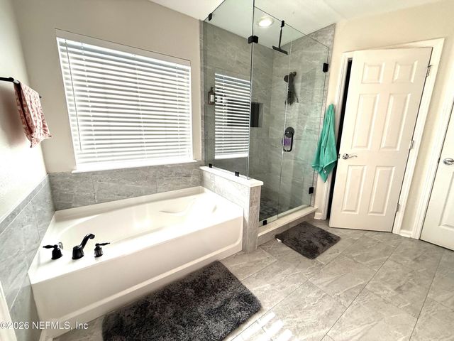 6412 AUTUMN BERRY Circle, Jacksonville, FL 32258