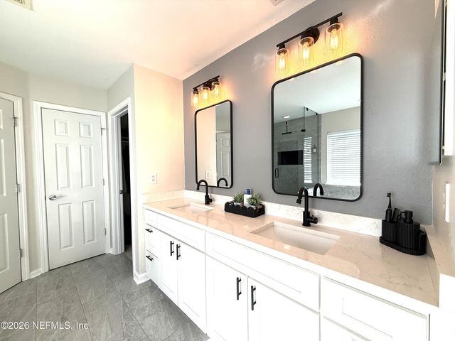 6412 AUTUMN BERRY Circle, Jacksonville, FL 32258