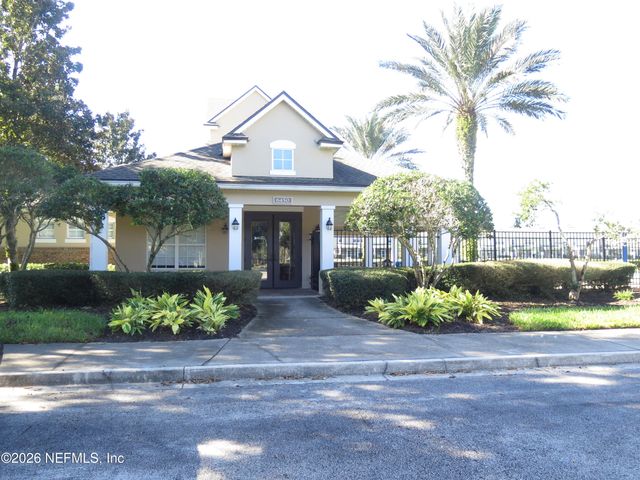 6412 AUTUMN BERRY Circle, Jacksonville, FL 32258