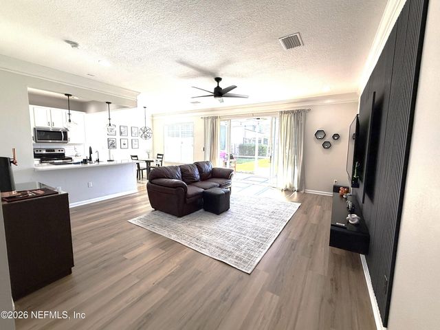 6412 AUTUMN BERRY Circle, Jacksonville, FL 32258