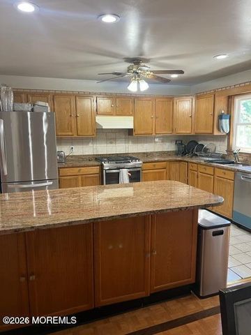 176 Whalepond Road, Oakhurst, NJ 07755
