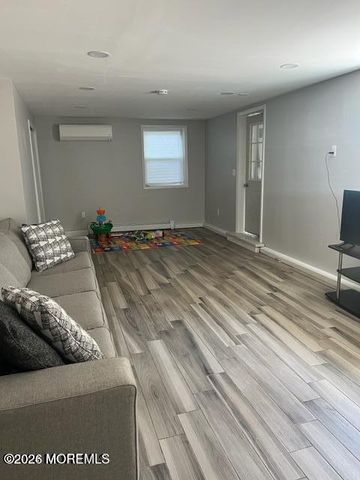 176 Whalepond Road, Oakhurst, NJ 07755