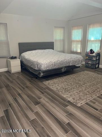 176 Whalepond Road, Oakhurst, NJ 07755
