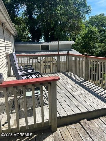 176 Whalepond Road, Oakhurst, NJ 07755