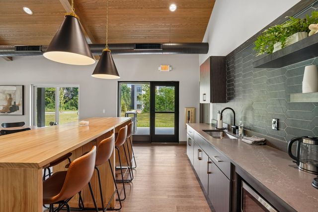 2645 Burton Road 2-2, Ann Arbor, MI 48104