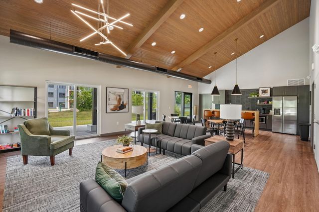 2645 Burton Road 2-2, Ann Arbor, MI 48104