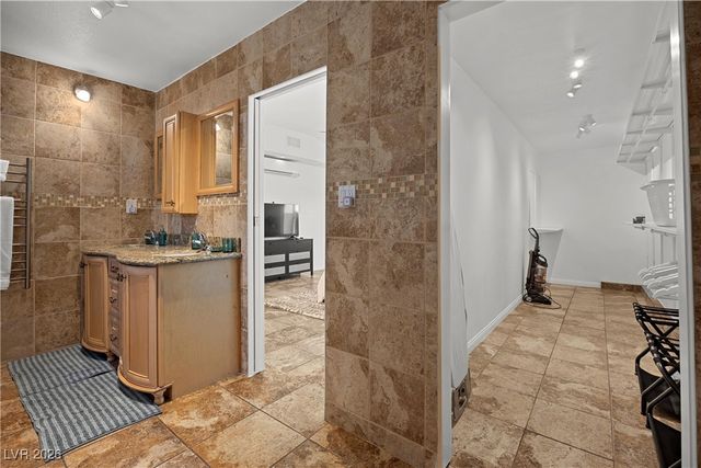 1554 Raindance Way, Las Vegas, NV 89169