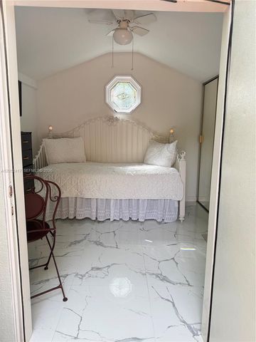 21920 Old Cutler Rd 1, Cutler Bay, FL 33190