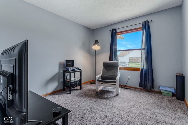 3316 Cox Lane, Columbus, IN 47203