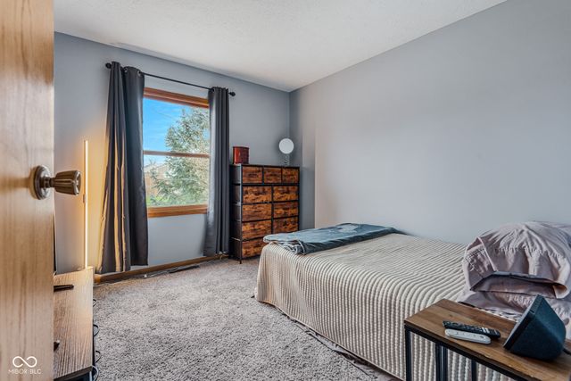 3316 Cox Lane, Columbus, IN 47203