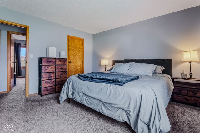 3316 Cox Lane, Columbus, IN 47203