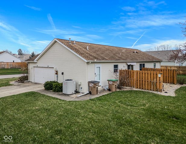 3316 Cox Lane, Columbus, IN 47203