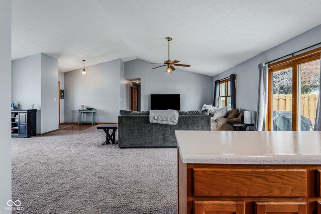 3316 Cox Lane, Columbus, IN 47203