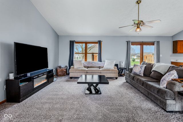 3316 Cox Lane, Columbus, IN 47203