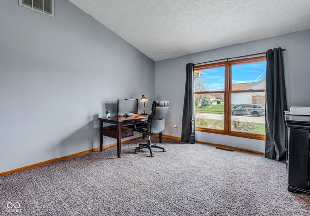 3316 Cox Lane, Columbus, IN 47203