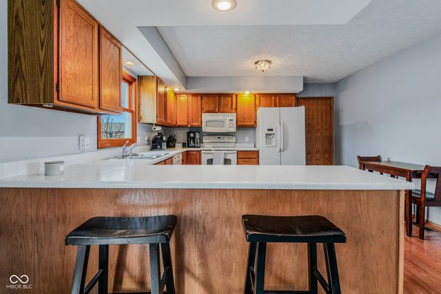 3316 Cox Lane, Columbus, IN 47203