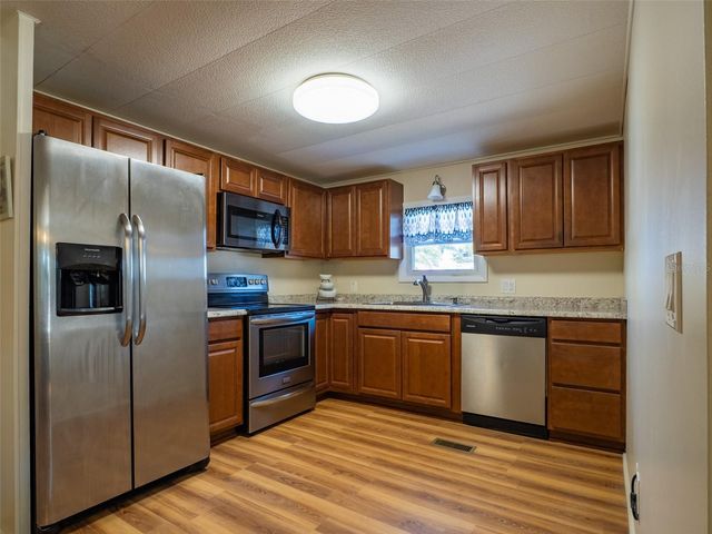 401 DENICE DRIVE 401, Seminole, FL 33772