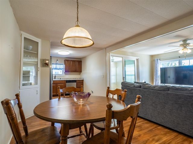 401 DENICE DRIVE 401, Seminole, FL 33772