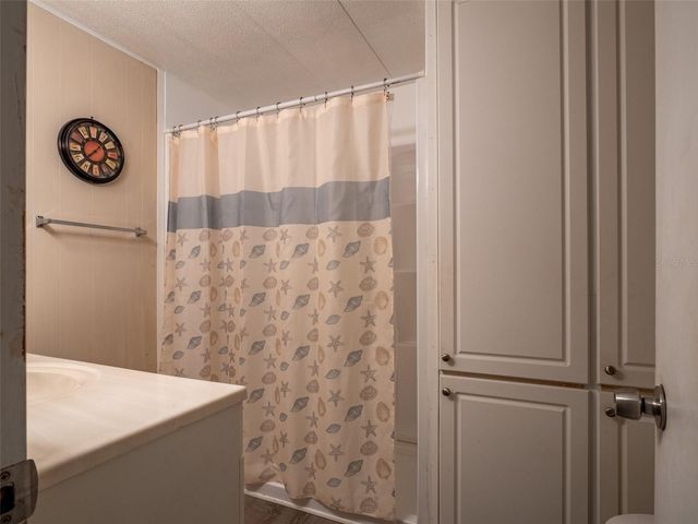 401 DENICE DRIVE 401, Seminole, FL 33772