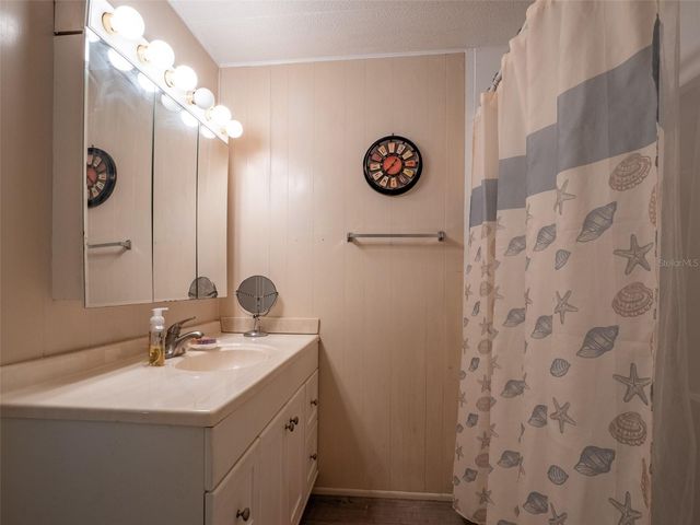 401 DENICE DRIVE 401, Seminole, FL 33772