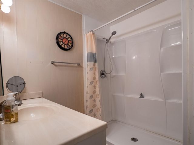401 DENICE DRIVE 401, Seminole, FL 33772