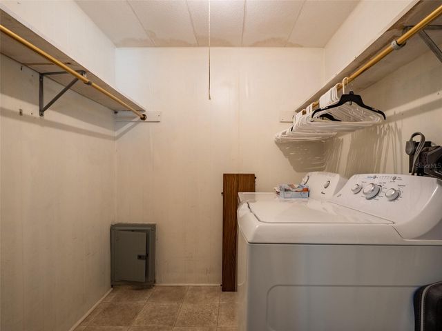 401 DENICE DRIVE 401, Seminole, FL 33772