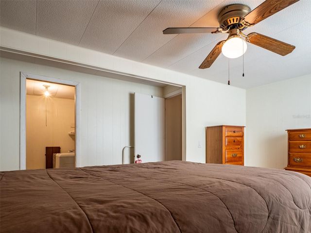 401 DENICE DRIVE 401, Seminole, FL 33772