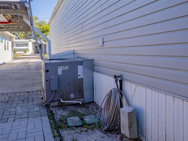401 DENICE DRIVE 401, Seminole, FL 33772