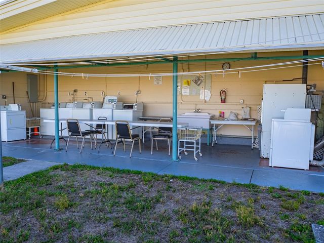 401 DENICE DRIVE 401, Seminole, FL 33772