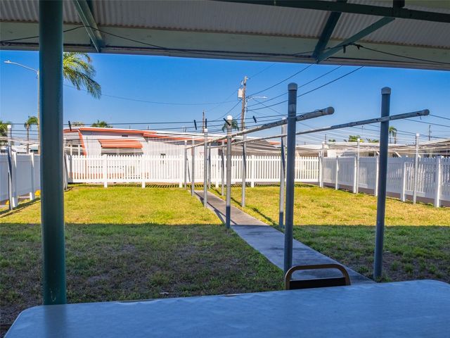 401 DENICE DRIVE 401, Seminole, FL 33772