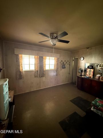 228 MANGO Road, El Paso, TX 79915