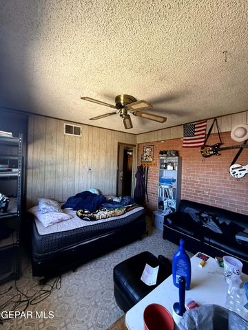 228 MANGO Road, El Paso, TX 79915