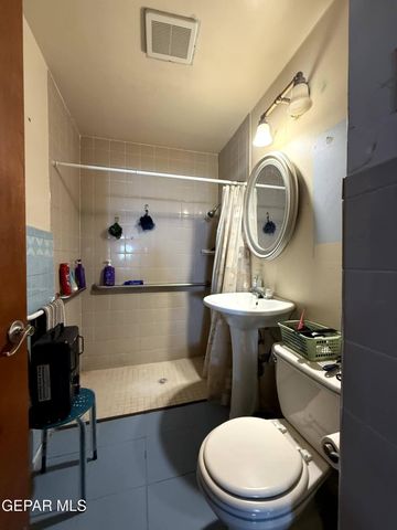 228 MANGO Road, El Paso, TX 79915