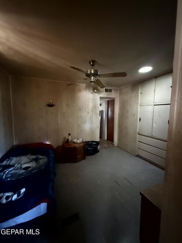 228 MANGO Road, El Paso, TX 79915