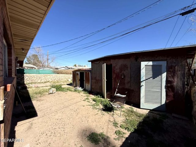 228 MANGO Road, El Paso, TX 79915