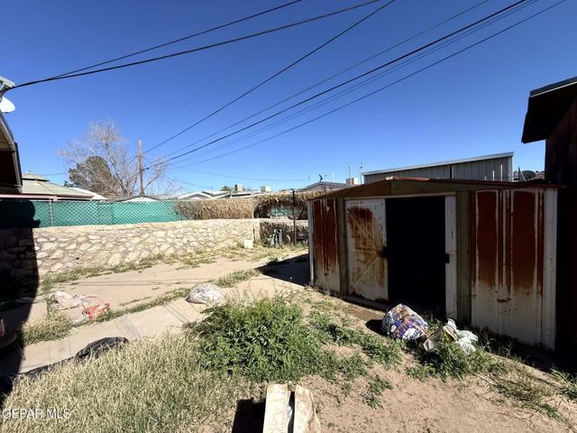 228 MANGO Road, El Paso, TX 79915