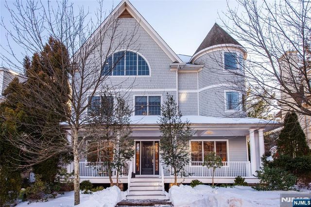 3 Christopher Court, Montclair, NJ 07042