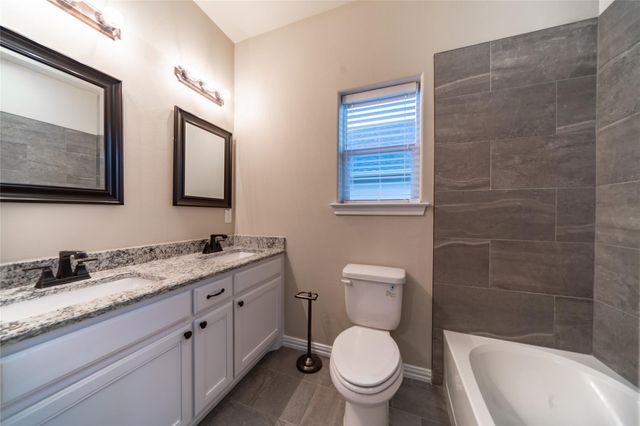 1030 W Gandy Street, Denison, TX 75020