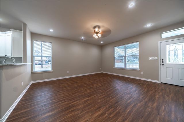 1030 W Gandy Street, Denison, TX 75020