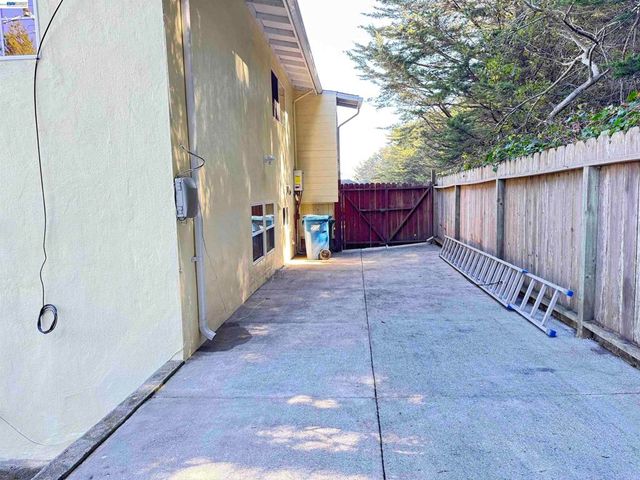 908 Higate Dr, Daly City, CA 94015