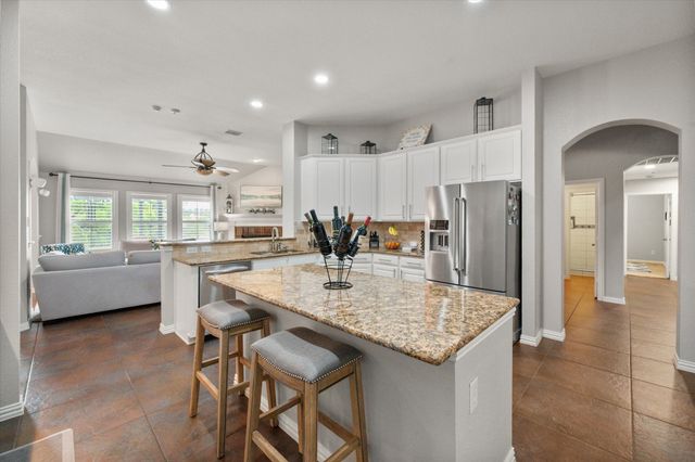 905 Killian Drive, Mansfield, TX 76063