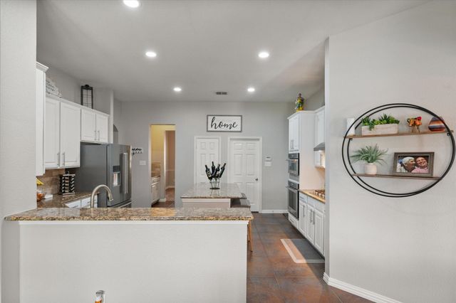 905 Killian Drive, Mansfield, TX 76063