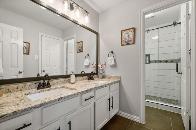 905 Killian Drive, Mansfield, TX 76063
