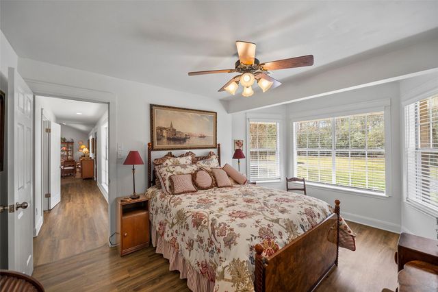 9910 Caddo Trail, Magnolia, TX 77354