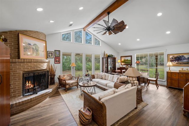 9910 Caddo Trail, Magnolia, TX 77354