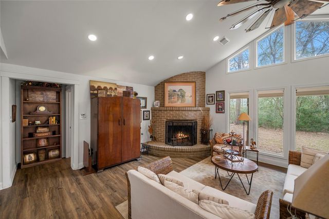 9910 Caddo Trail, Magnolia, TX 77354