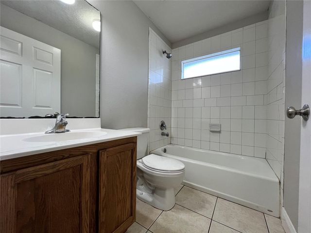 2336 W ORANGE ROAD, Deland, FL 32724