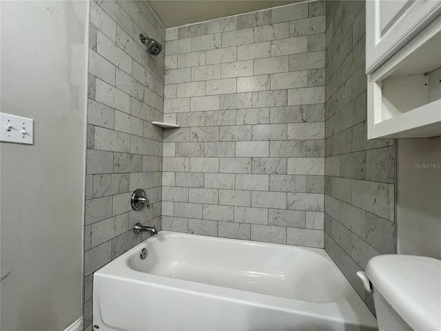 2336 W ORANGE ROAD, Deland, FL 32724