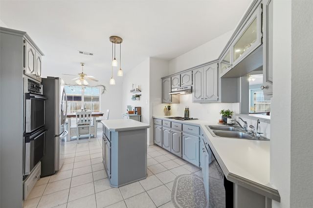 410 Morning Dove Drive, Duncanville, TX 75137