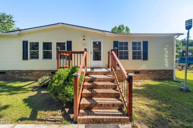 913 Silas Moore Road, Benson, NC 27504